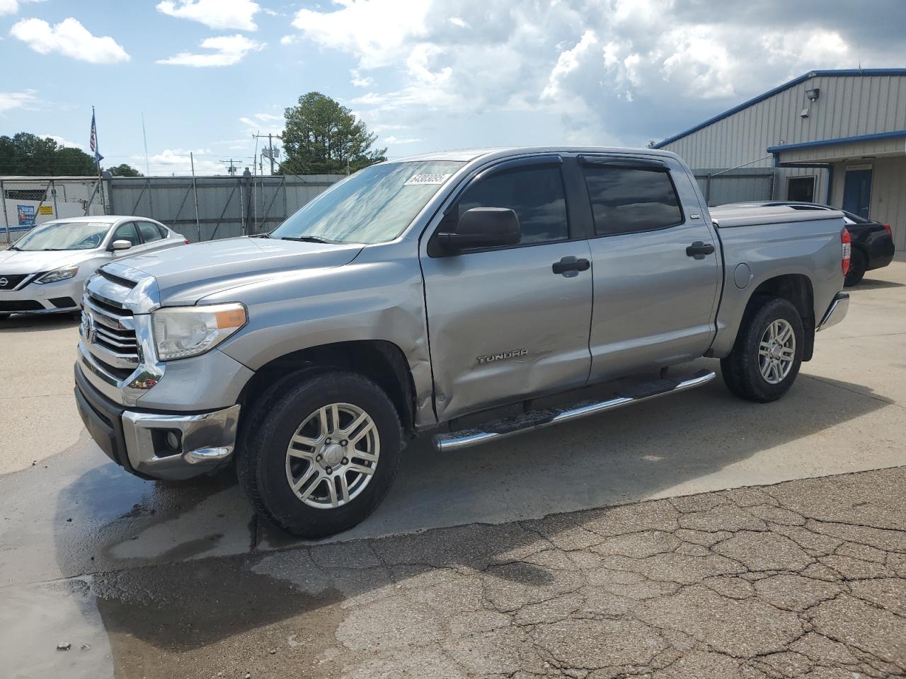 TOYOTA TUNDRA CREWMAX SR5