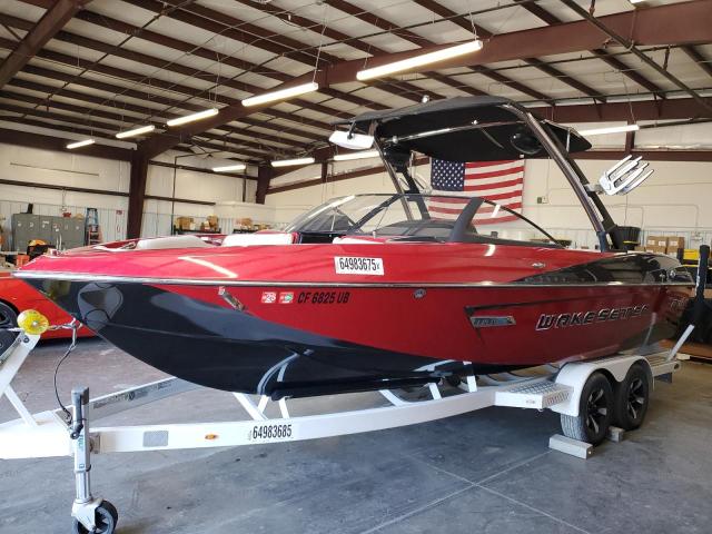 MALIBU BOAT 2014 burgundy   MB2S0572F414 photo #3