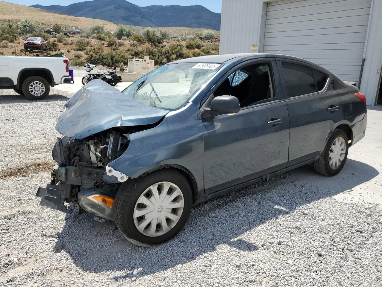 NISSAN VERSA S