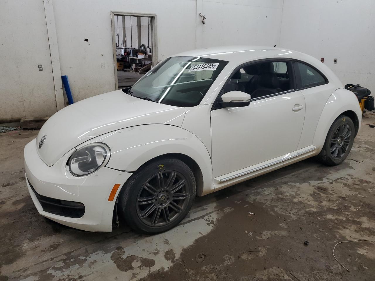 VOLKSWAGEN BEETLE