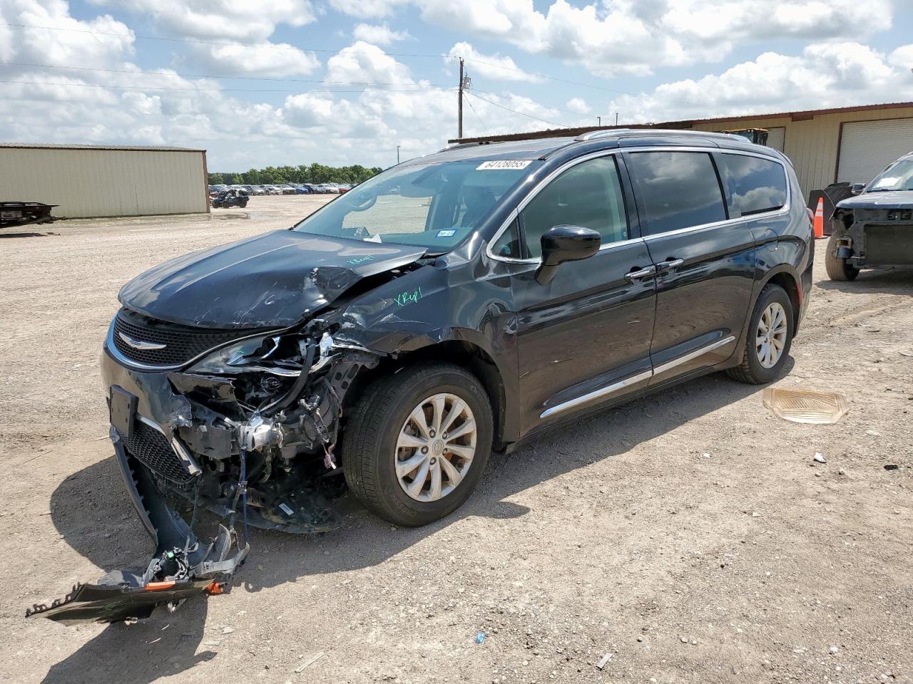 CHRYSLER PACIFICA TOURING L