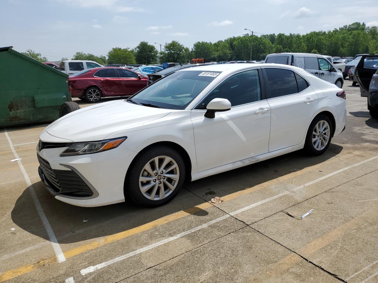 TOYOTA CAMRY LE