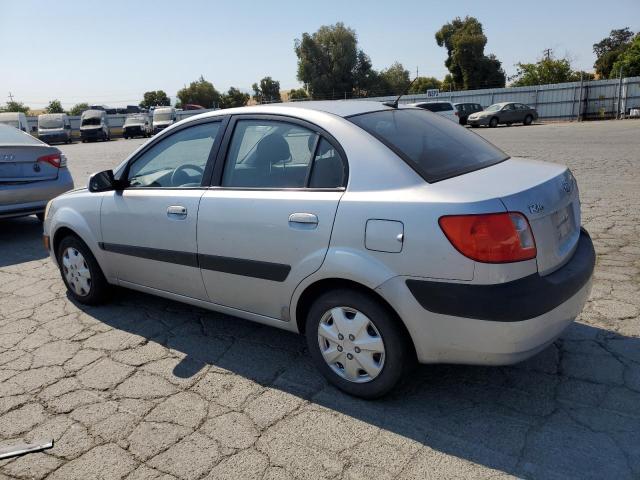 KIA RIO 2009 silver  gas KNADE223196538963 photo #3