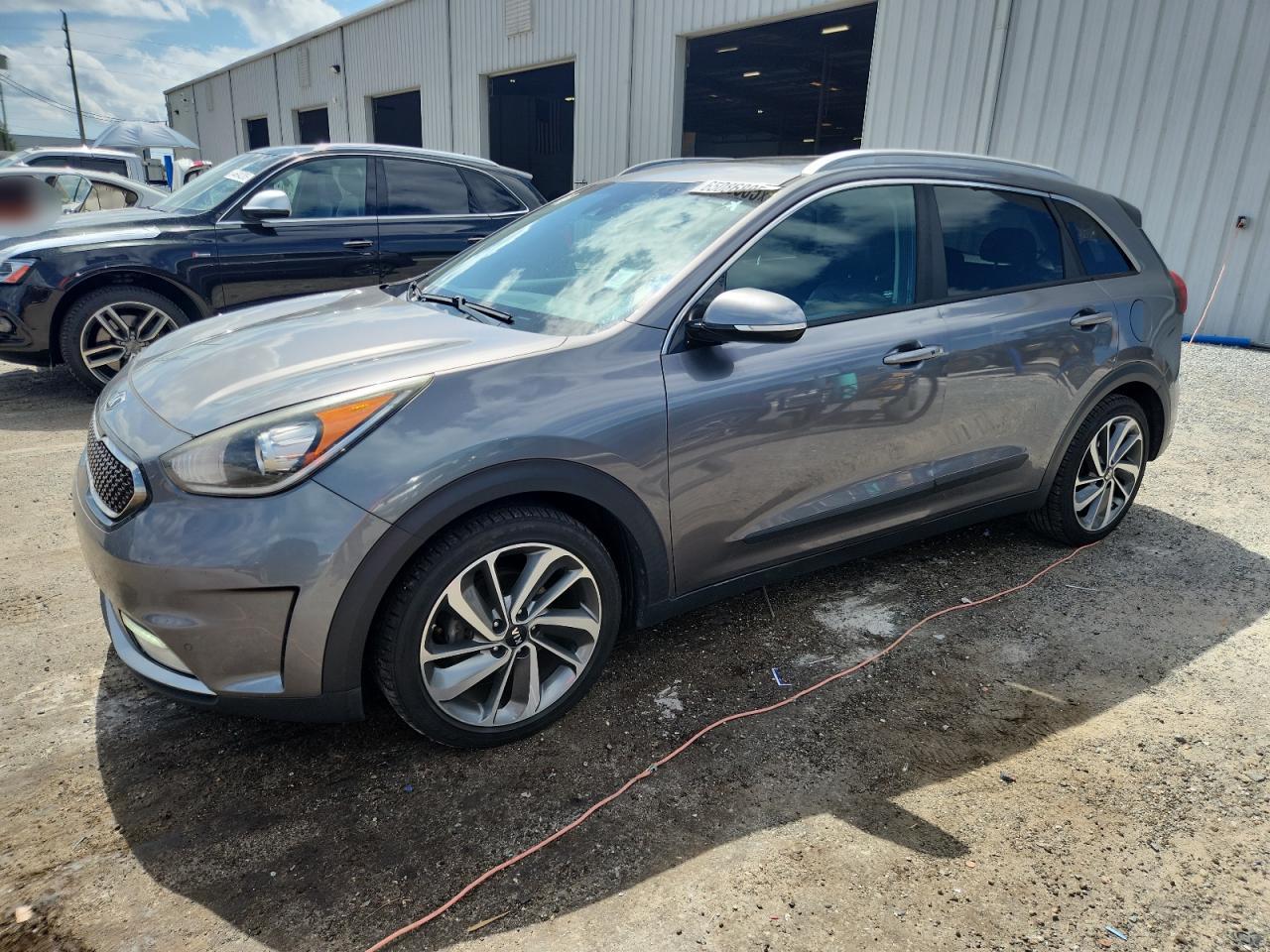KIA NIRO EX TOURING