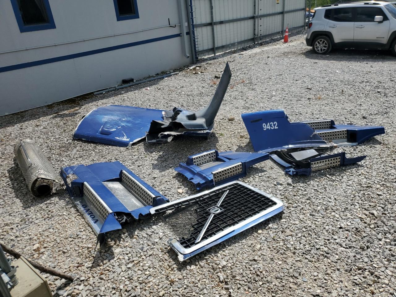 Lot #3284825520 2017 VOLVO VN VNL