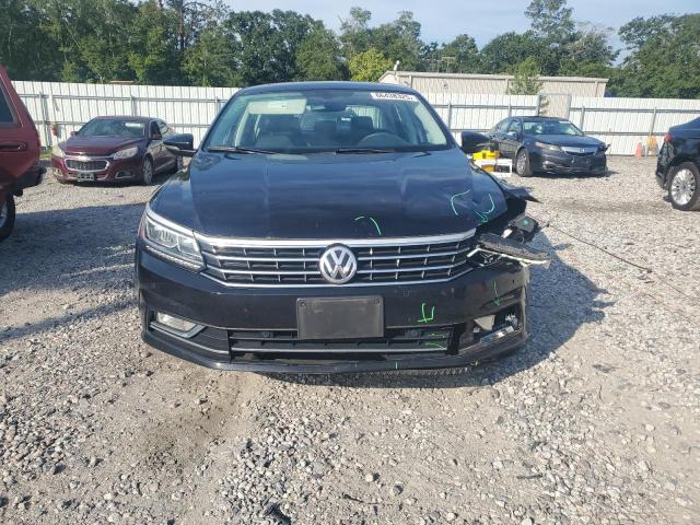 2017 VOLKSWAGEN PASSAT SE - 1VWGT7A32HC073840