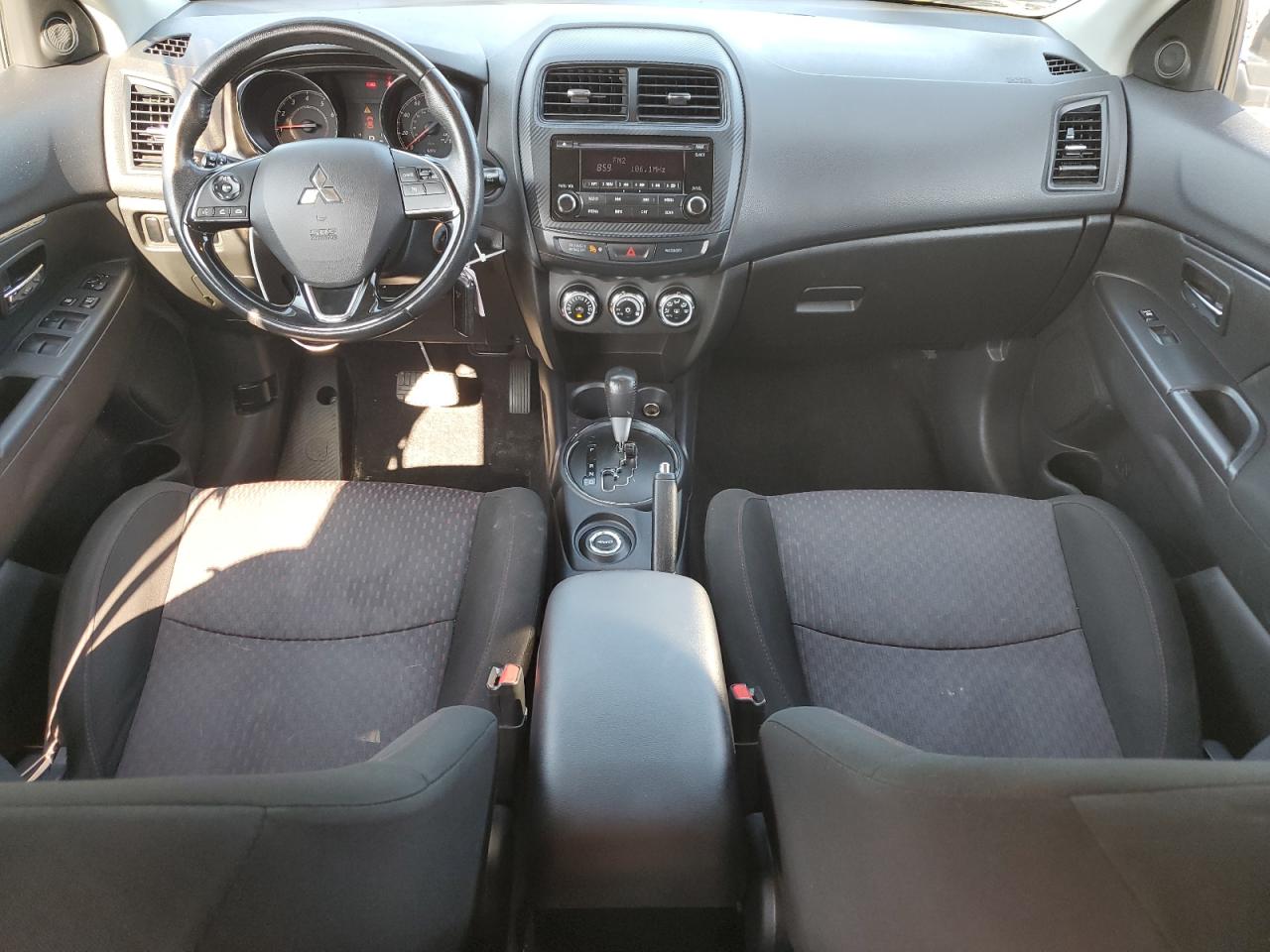 MITSUBISHI OUTLANDER ES