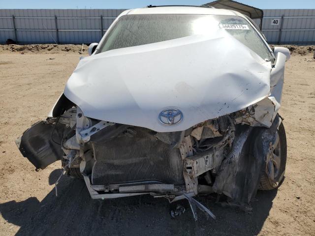 2011 TOYOTA SIENNA LE - 5TDKK3DC5BS012749