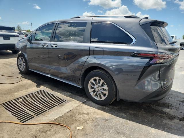 2025 TOYOTA SIENNA XLE 5TDYRKEC8SS243210