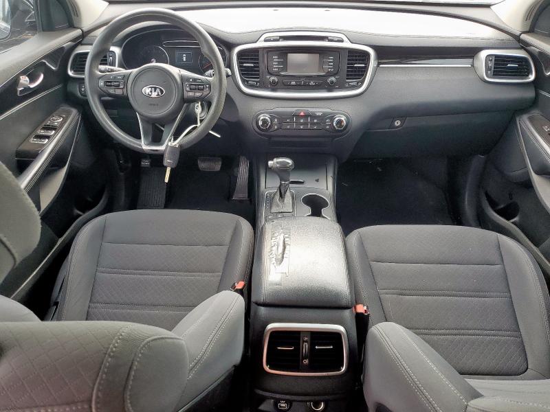 2017 KIA SORENTO LX 5XYPGDA35HG300553