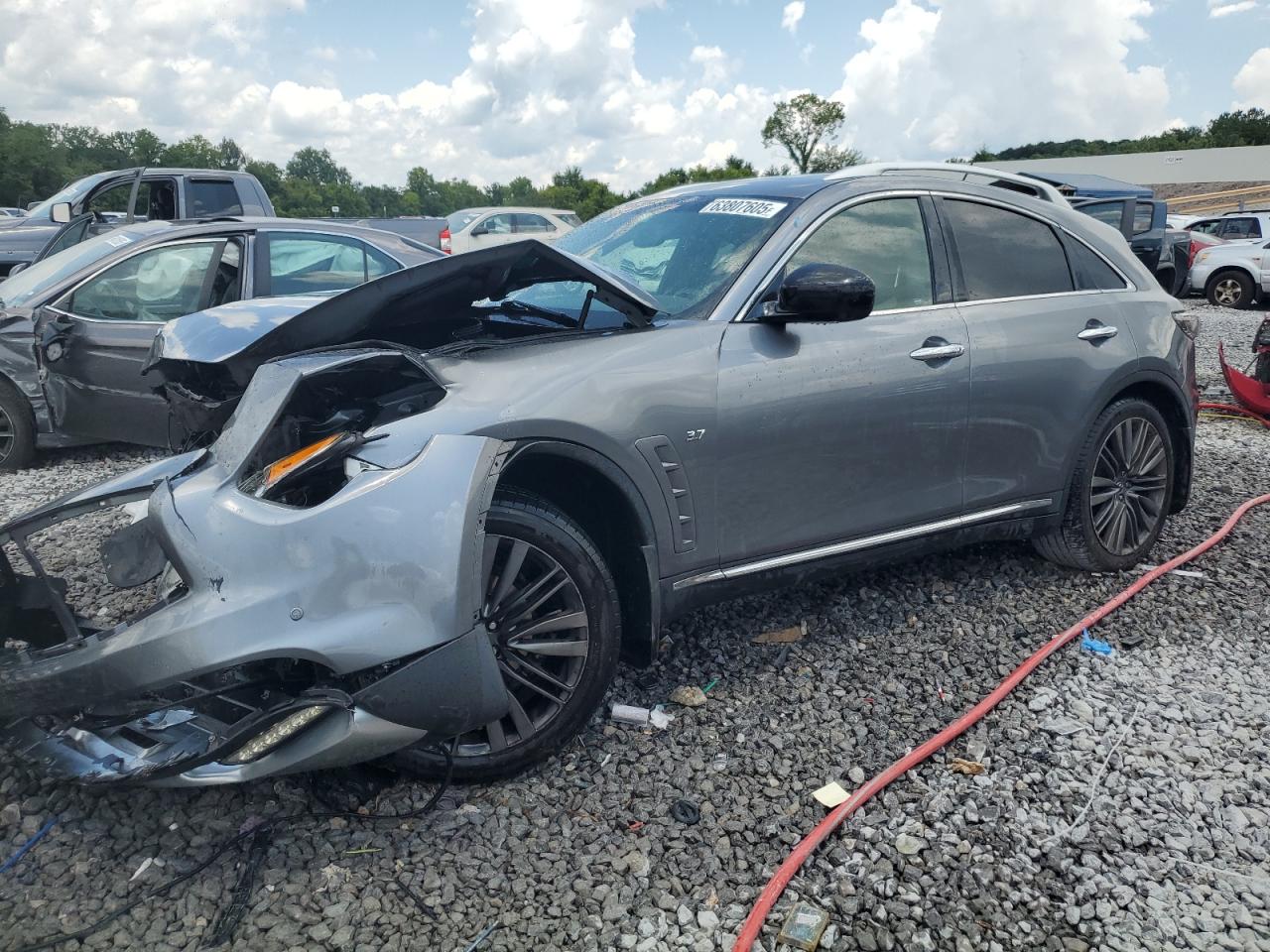 INFINITI QX70