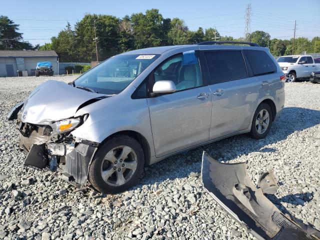 TOYOTA SIENNA LE