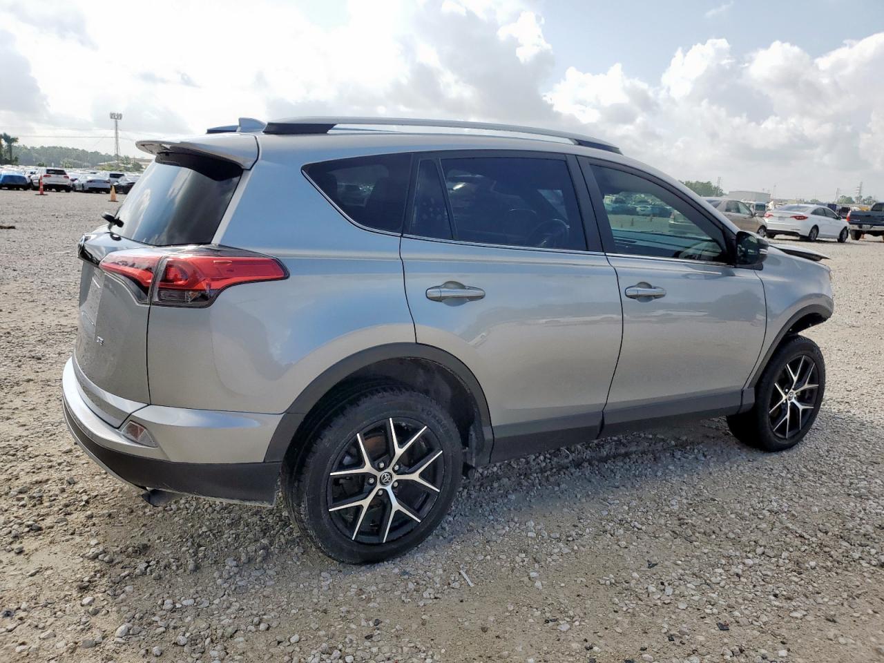 TOYOTA RAV4 SE