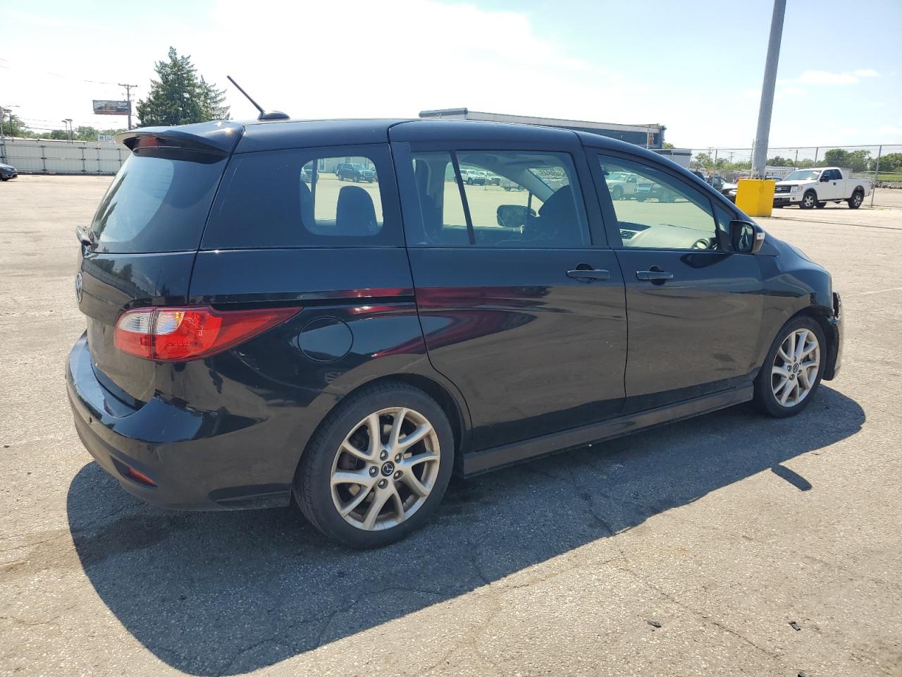 MAZDA 5