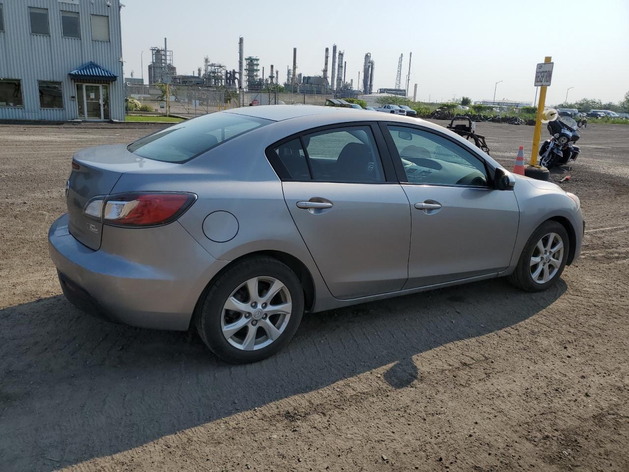 MAZDA 3 I