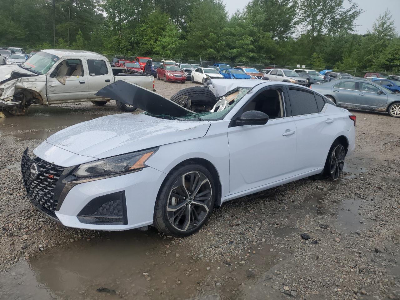 NISSAN ALTIMA SR