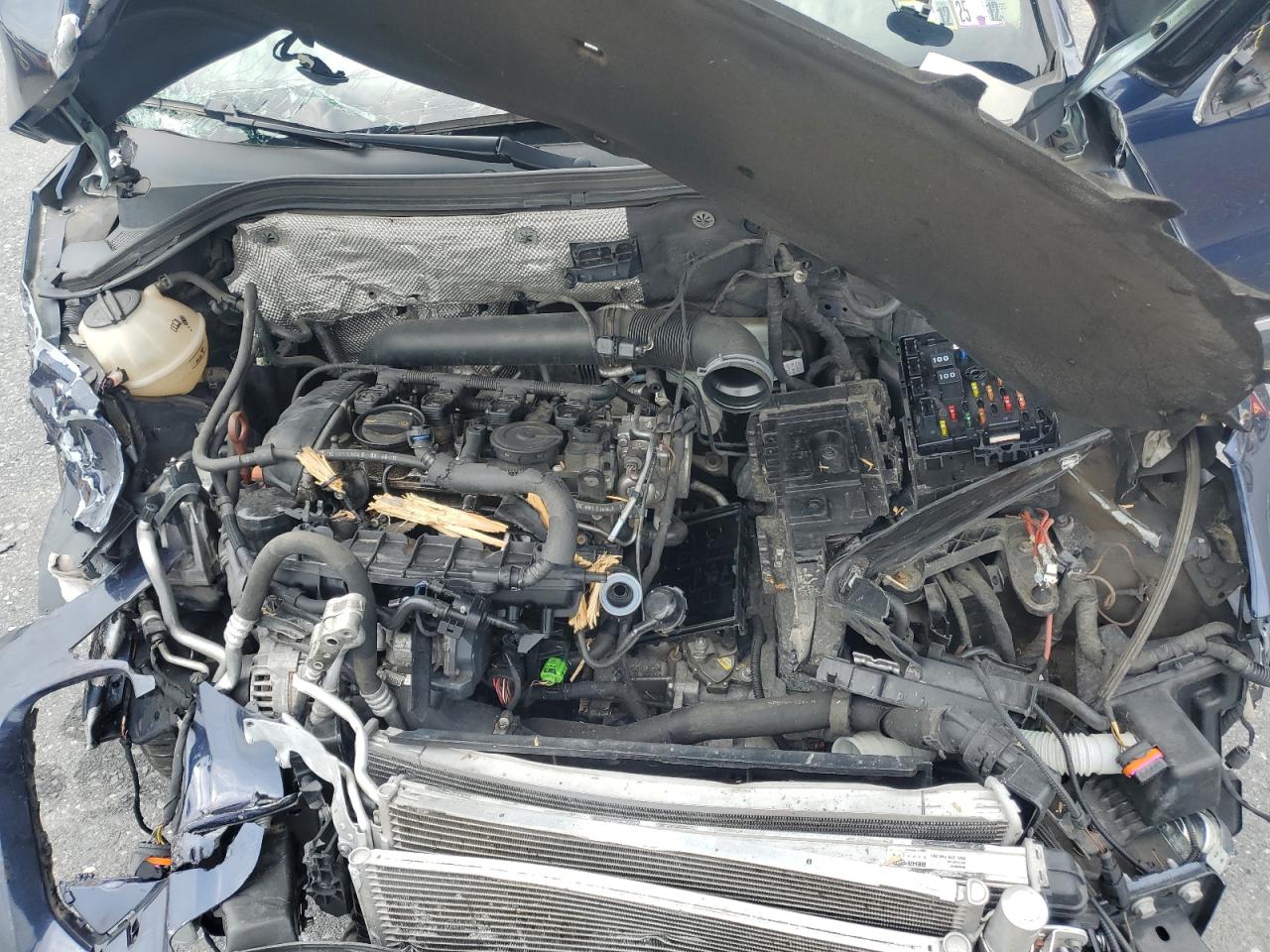 Volkswagen Tiguan s 2012