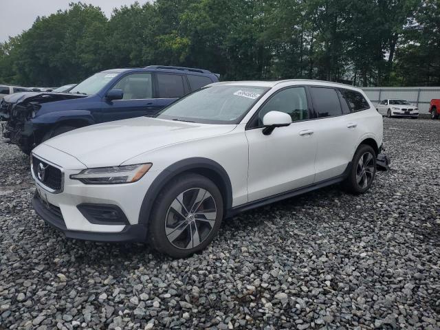 VOLVO V60 CROSS