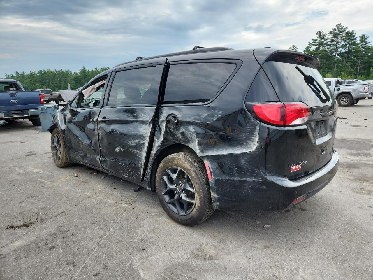 CHRYSLER PACIFICA LIMITED