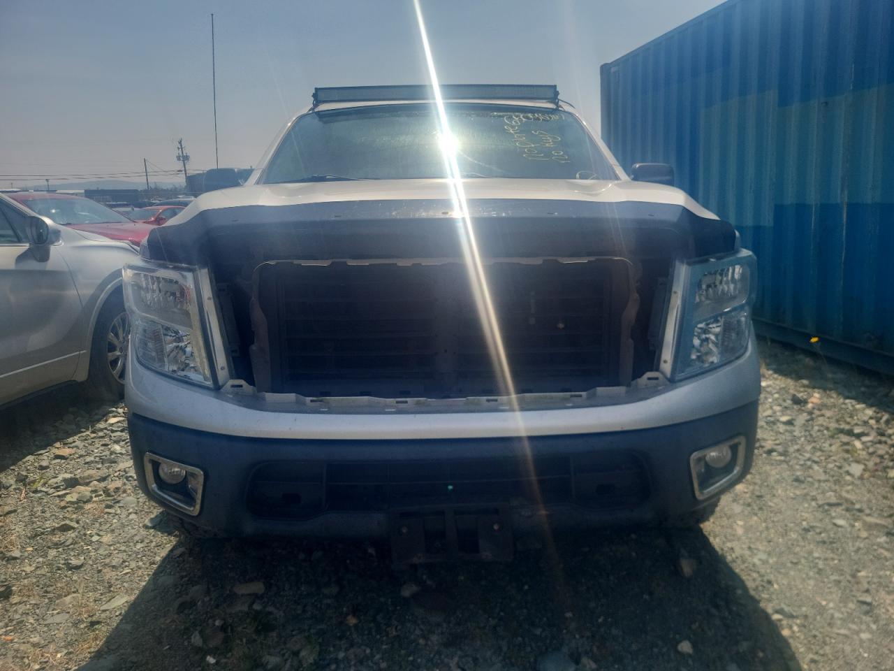 NISSAN TITAN S