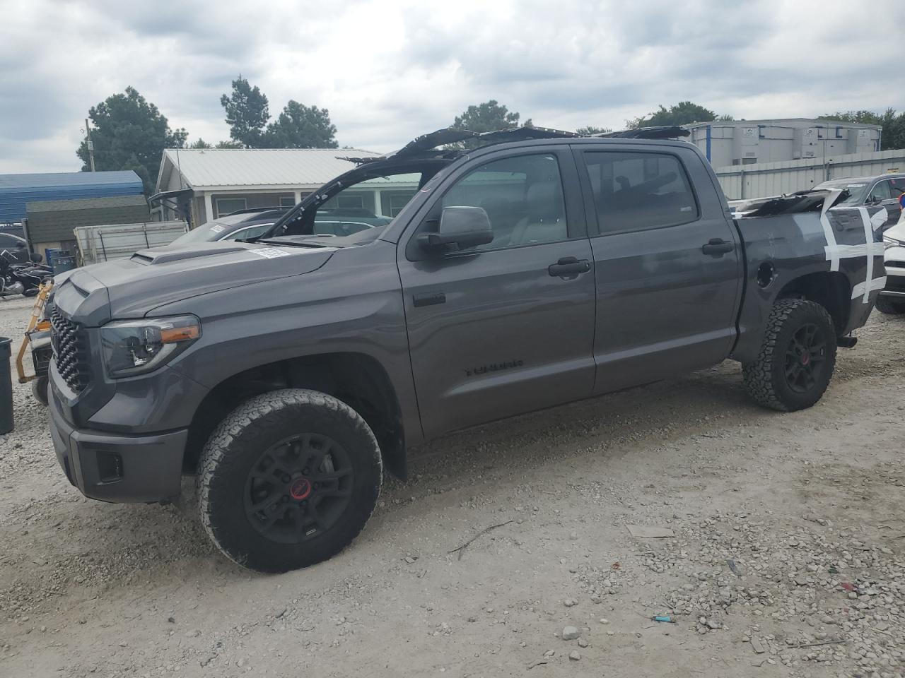 TOYOTA TUNDRA CREWMAX SR5