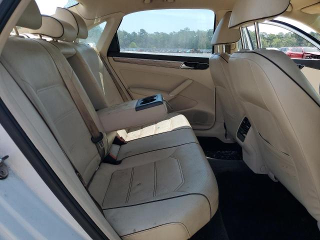 2016 VOLKSWAGEN PASSAT SE 1VWBT7A34GC013101