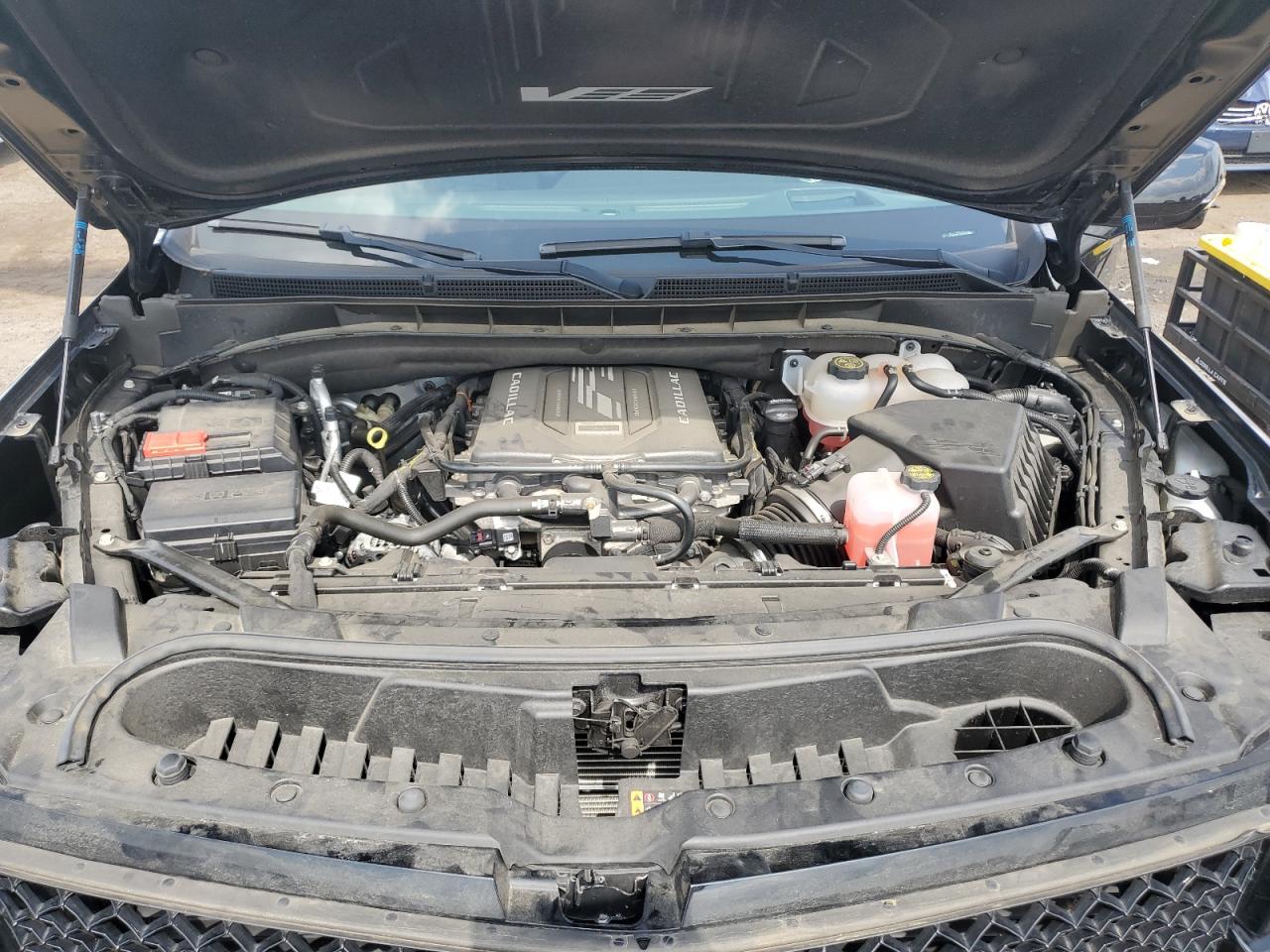 CADILLAC ESCALADE SPORT