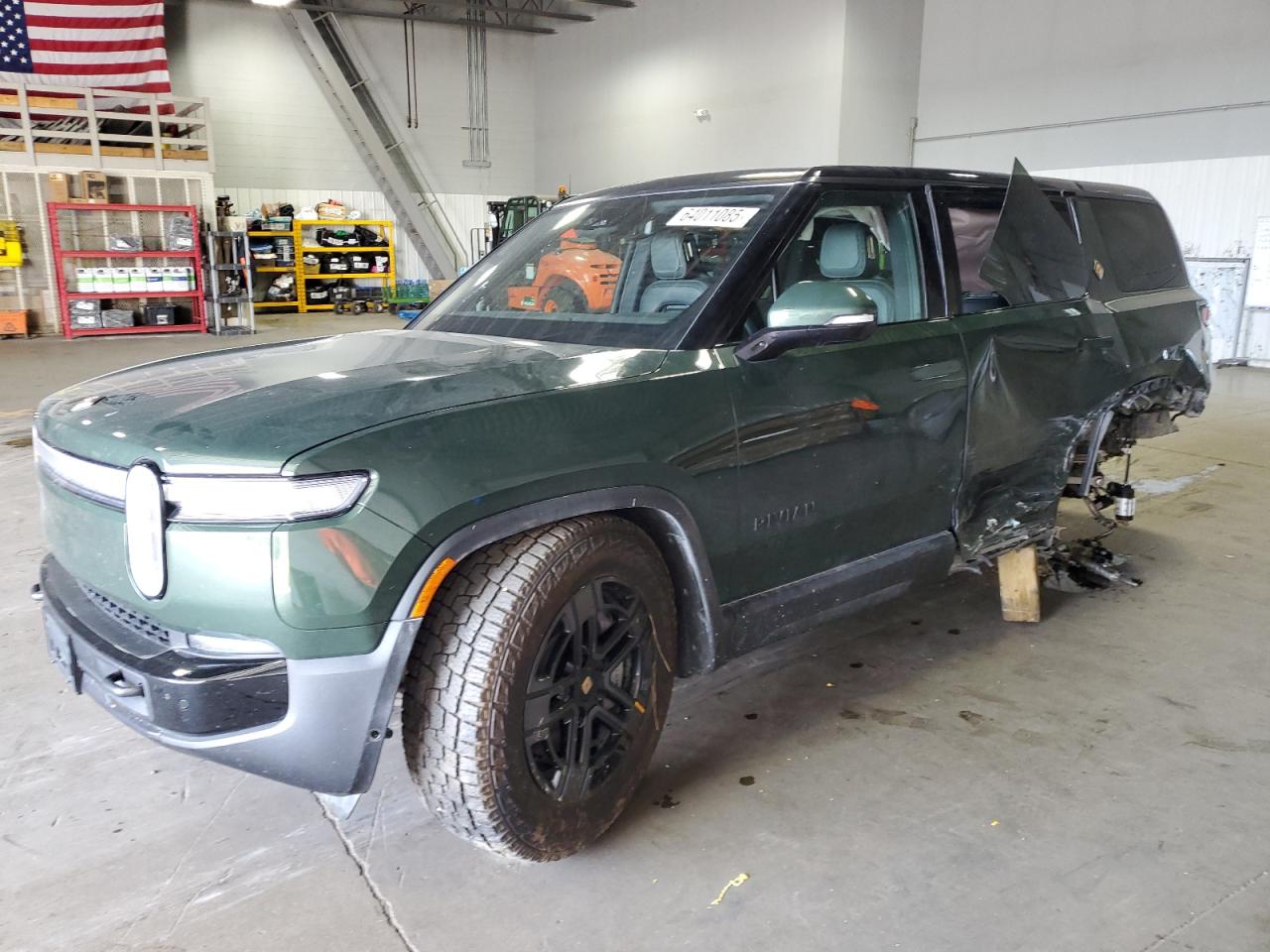 RIVIAN R1S ADVENTURE
