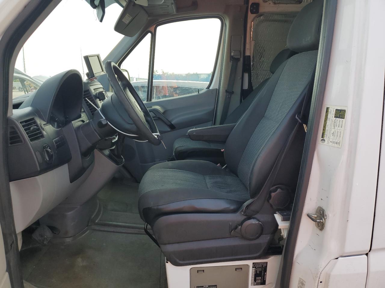 MERCEDES-BENZ SPRINTER 2500