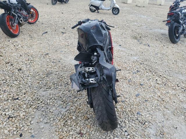 2011 SUZUKI GSX-R600 JS1GN7FA7B2100302