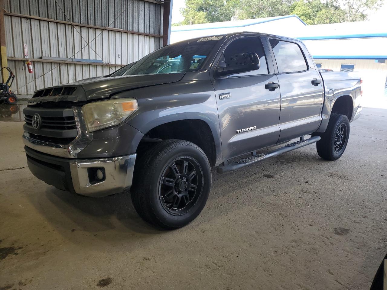 TOYOTA TUNDRA CREWMAX SR5