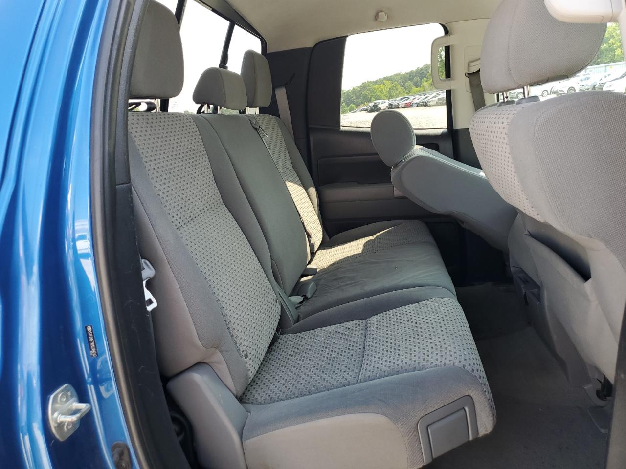 TOYOTA TUNDRA DOUBLE CAB SR5