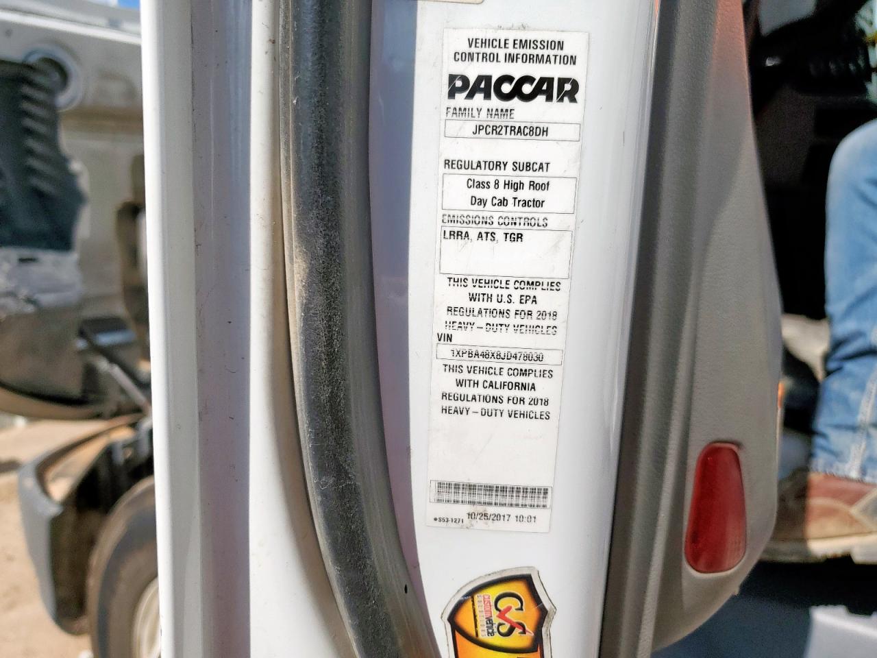 Lot #3303628928 2018 PETERBILT TRACTOR 579