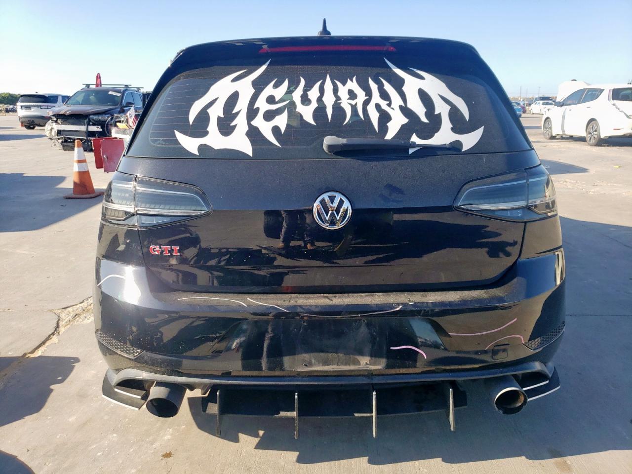 VOLKSWAGEN GOLF GTI S