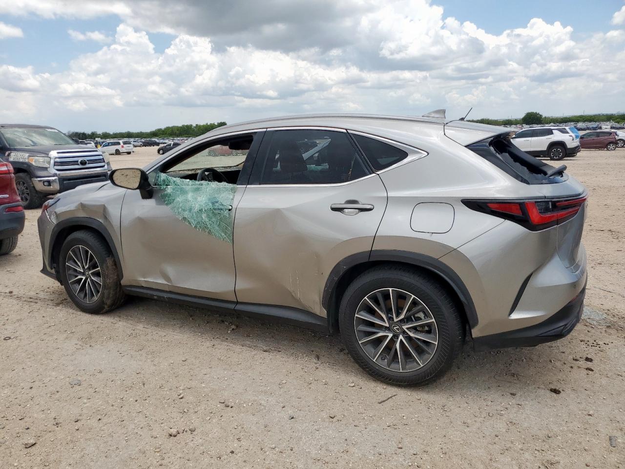 LEXUS NX 350H BASE