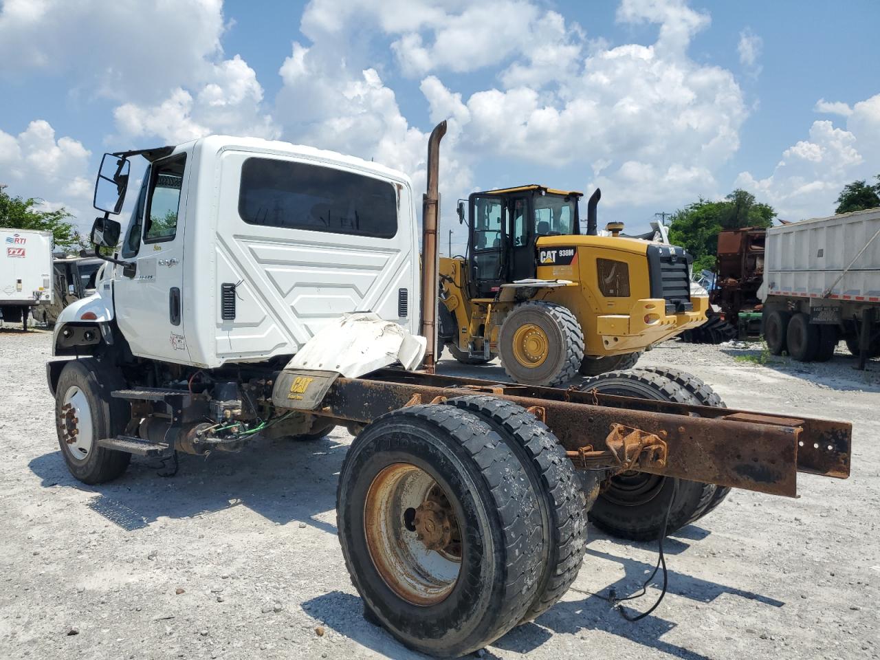 Lot #3254515151 2012 INTERNATIONAL 4000 4400