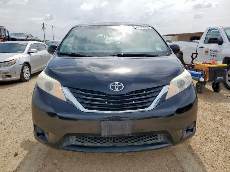 2017 TOYOTA SIENNA LE 5TDKZ3DC3HS874582