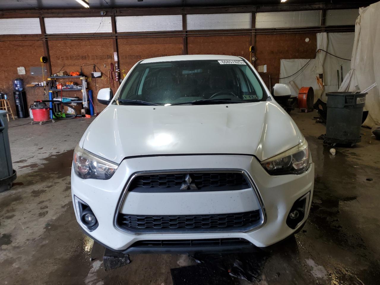 MITSUBISHI OUTLANDER SE