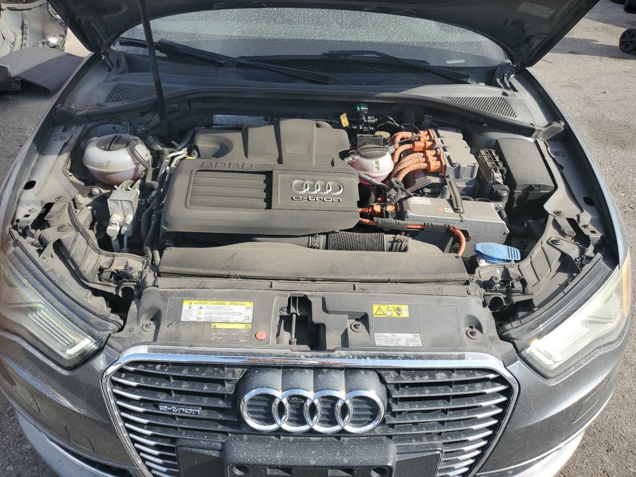 AUDI A3 E-TRON PREMIUM PLUS