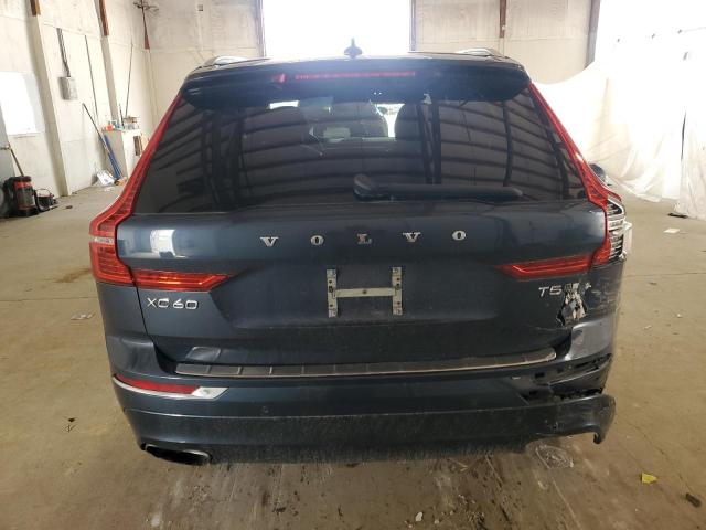 2018 VOLVO XC60 T5 IN YV4102RL6J1029993