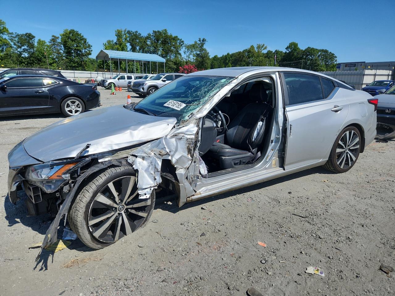 NISSAN ALTIMA SR
