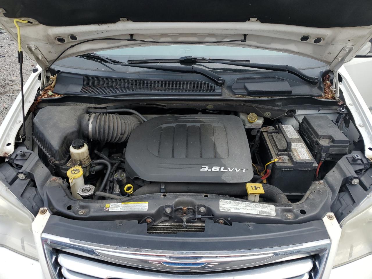 CHRYSLER TOWN & COUNTRY TOURING L