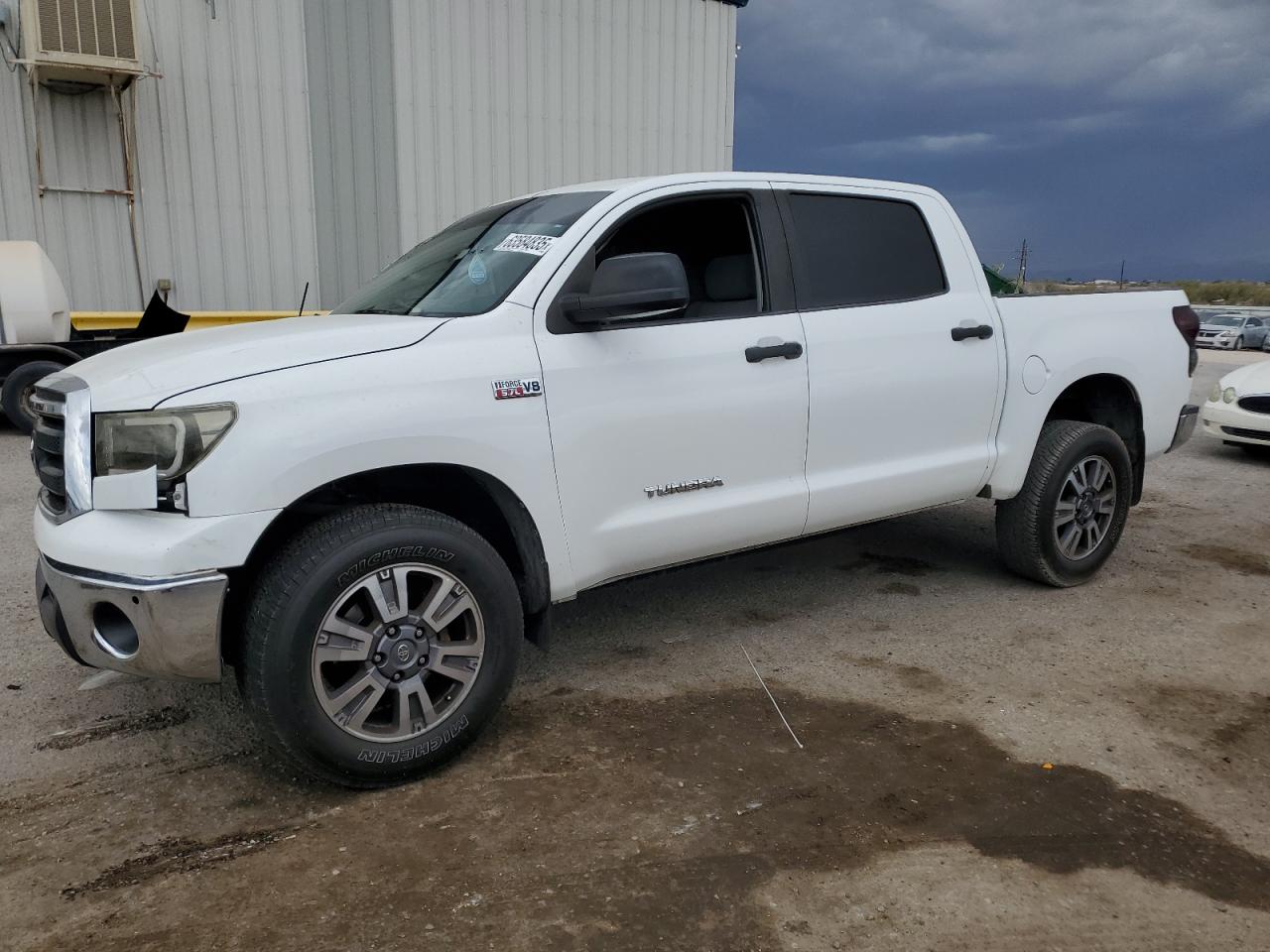 TOYOTA TUNDRA CREWMAX SR5