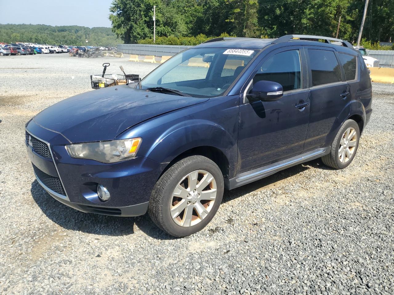 MITSUBISHI OUTLANDER SE
