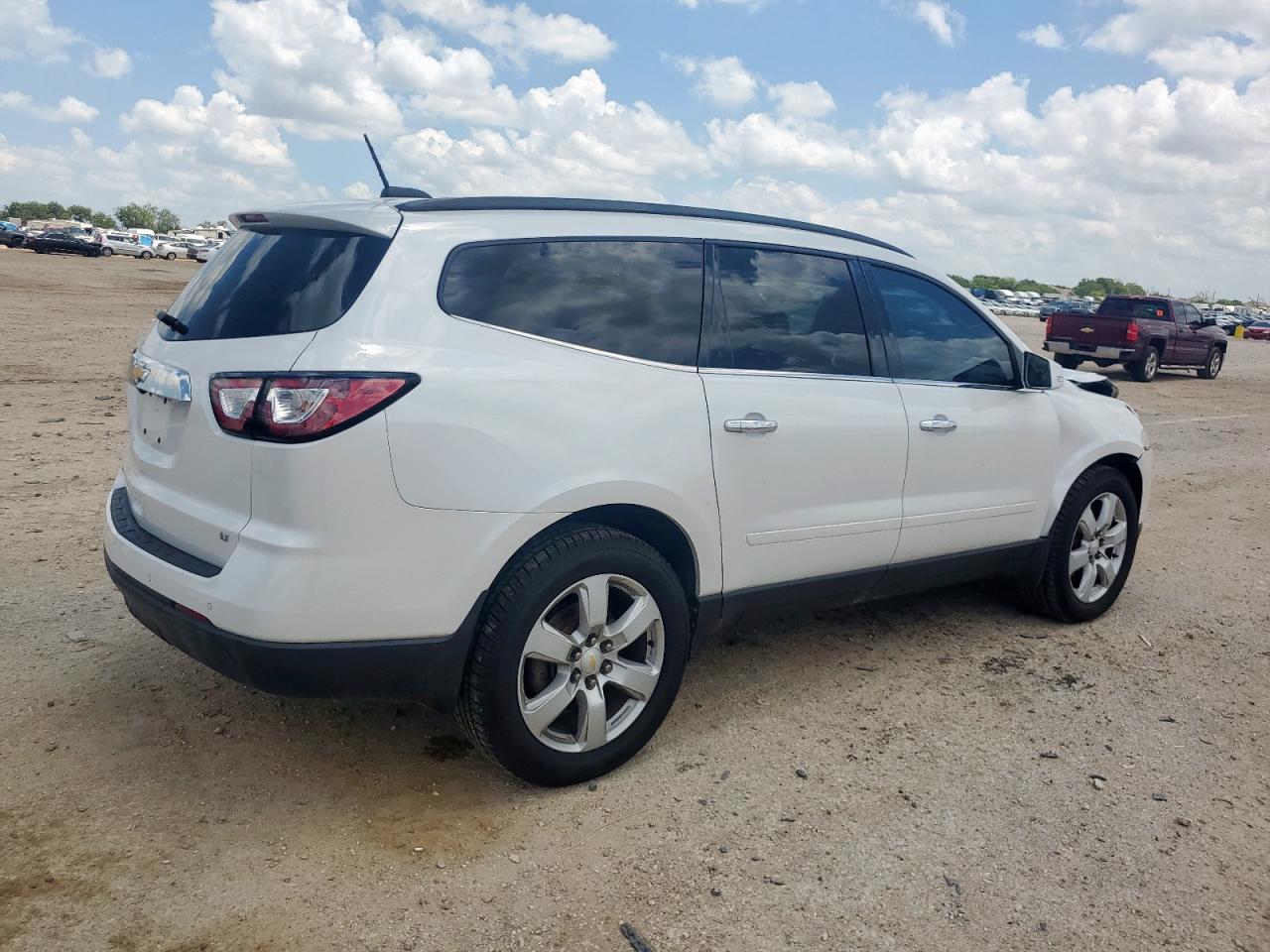 CHEVROLET TRAVERSE LT
