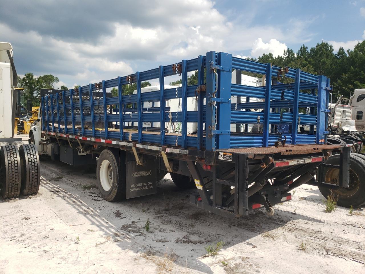 Lot #3287340992 2016 FREIGHTLINER M2 106 MED