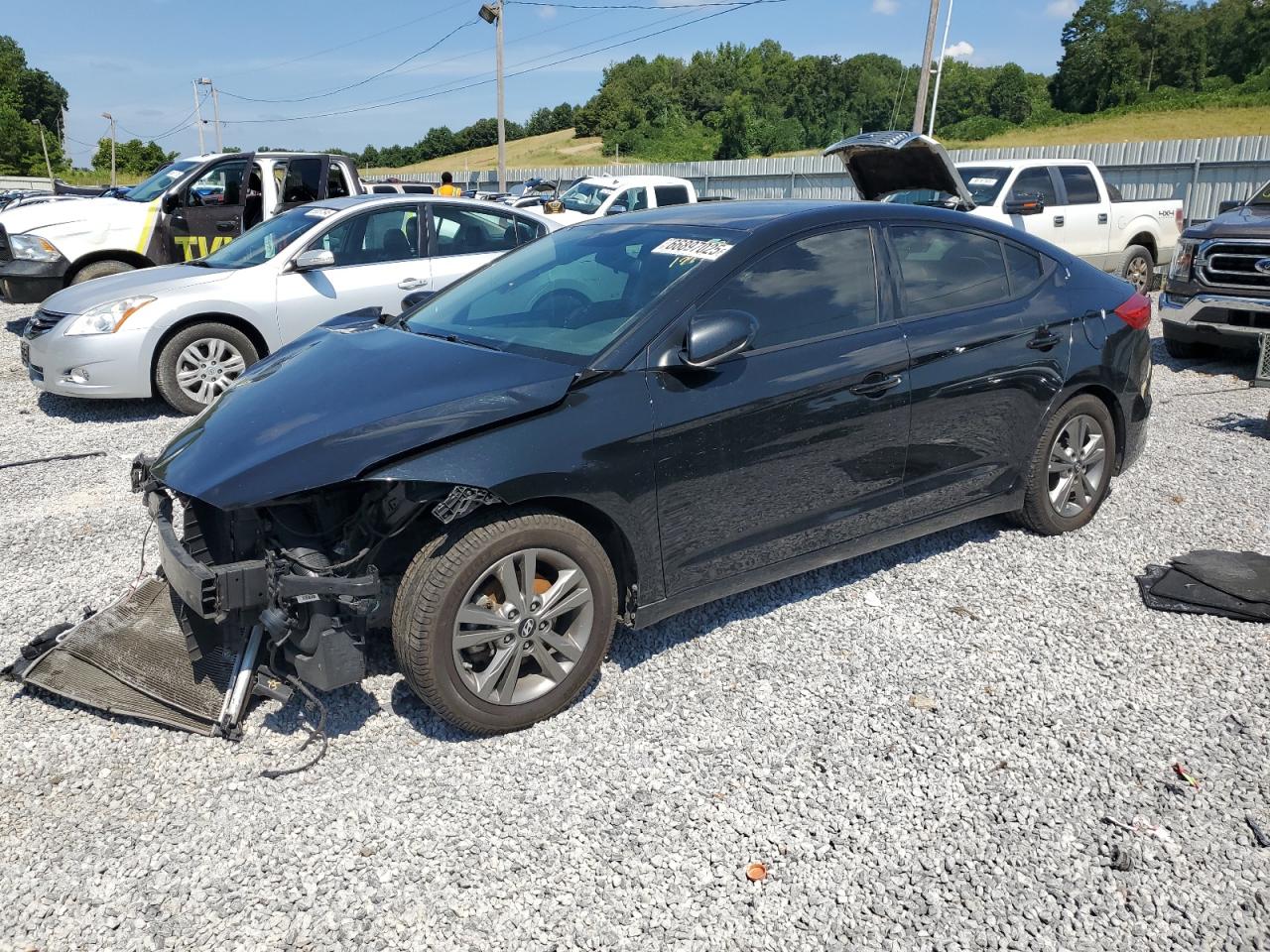HYUNDAI ELANTRA SE