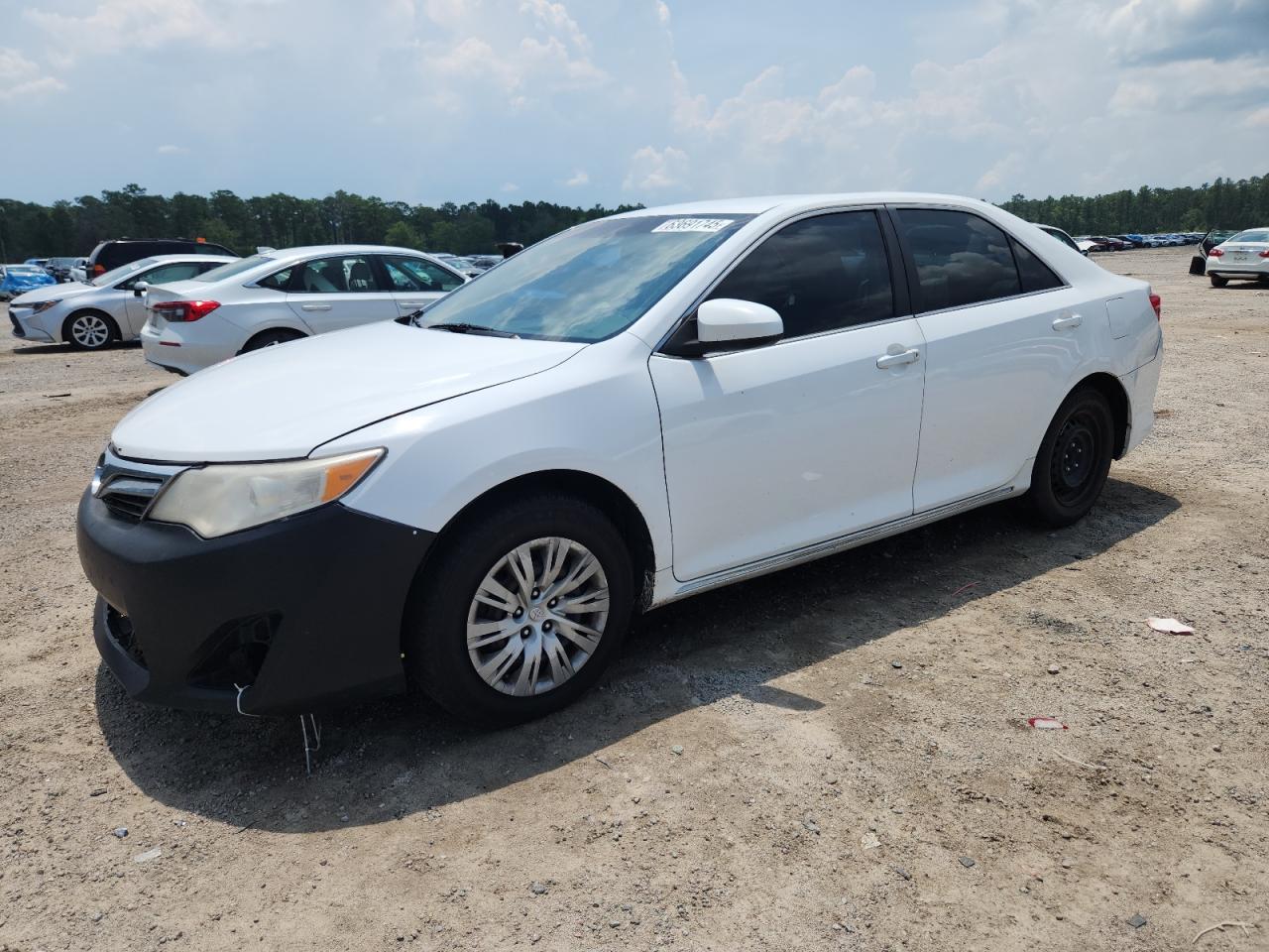 TOYOTA CAMRY BASE