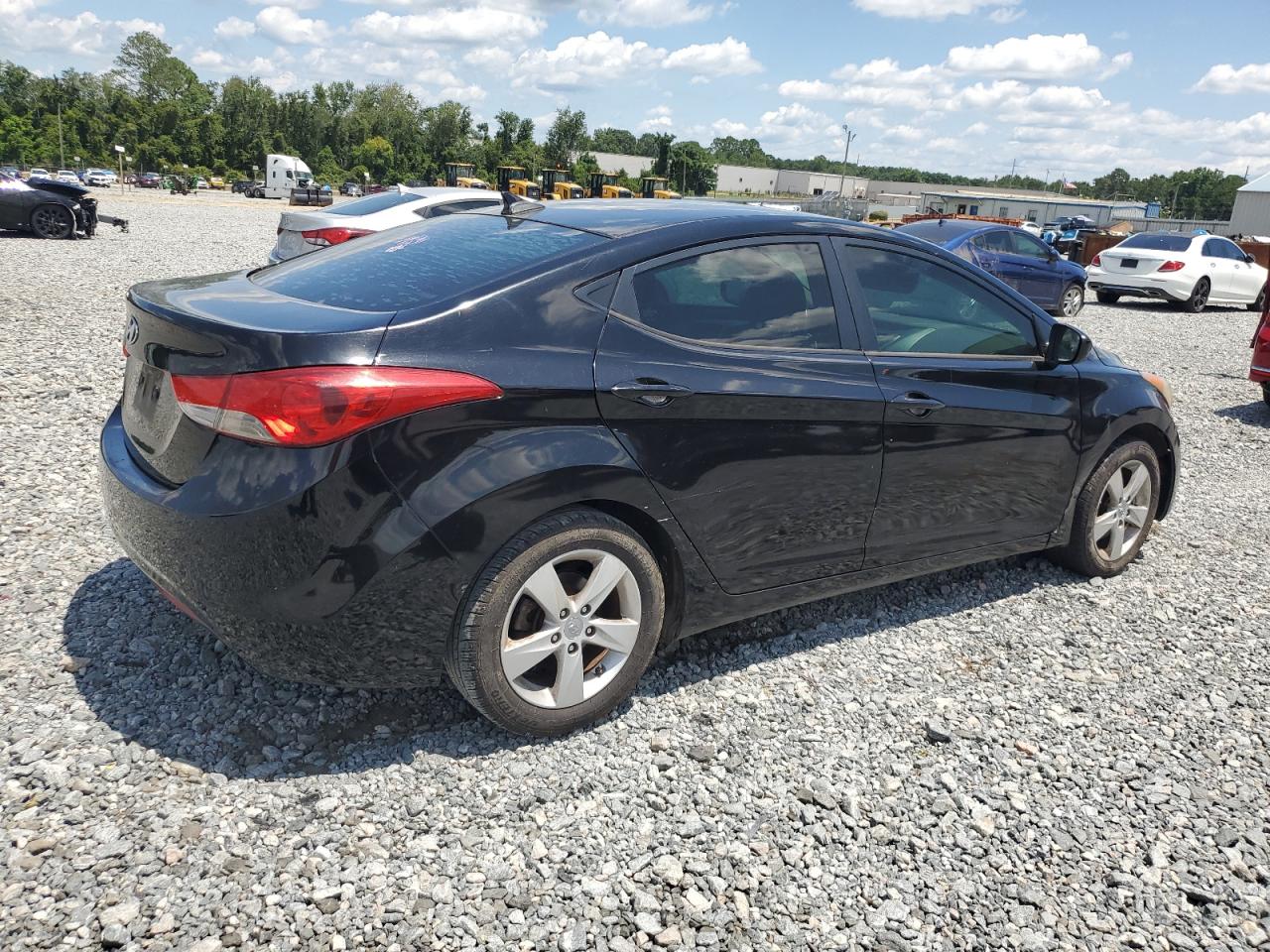 Hyundai Elantra gl 2013