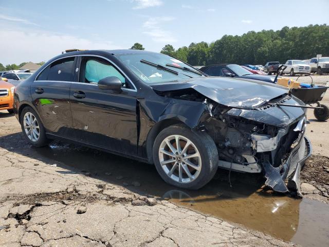 2019 MERCEDES-BENZ A 220 4MAT WDD3G4FB1KW026959